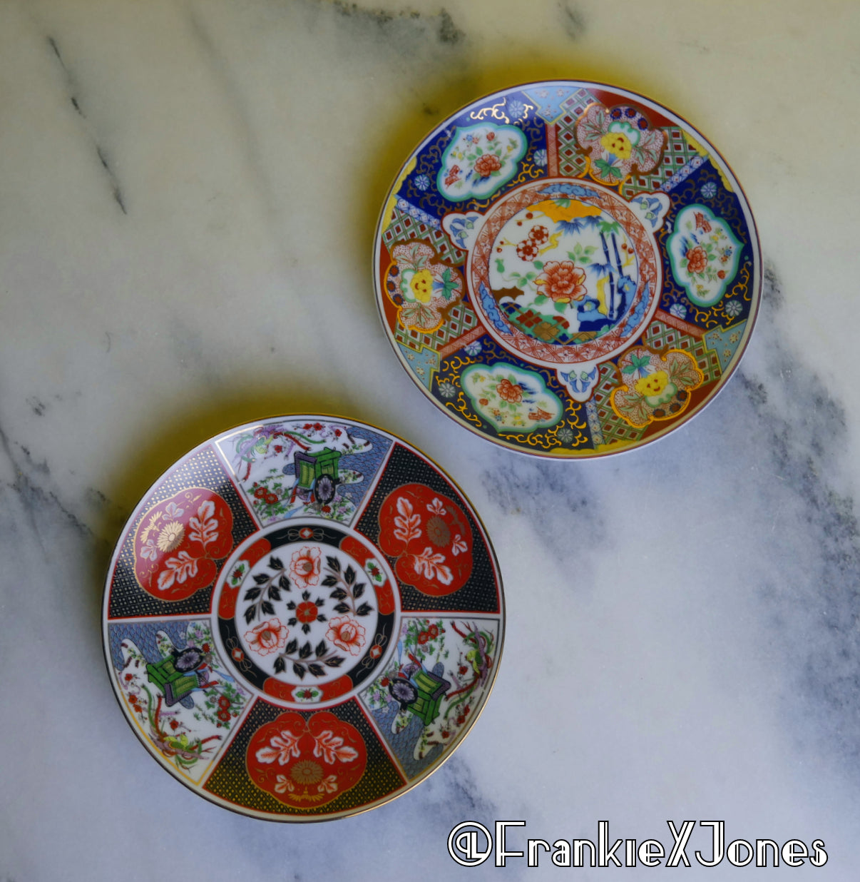 Oriental Designed Porcelain Plates ✤ Imari ✤ Set of 2