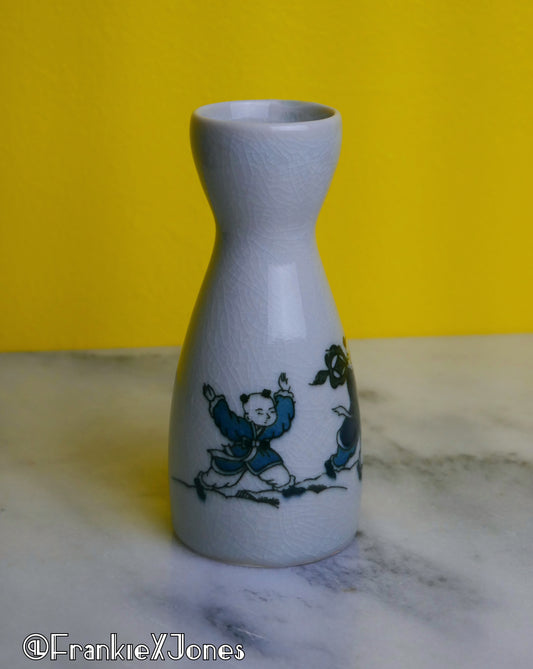 3 Boys Chasing Butterfly Saké Decanter ✤ Tokkuri